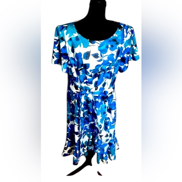 Calvin Klein dress - Picture 2 of 9